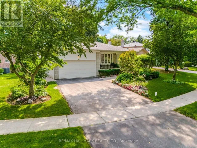 17 WELLESBOURNE CRESCENT, Toronto (Hillcrest Village), Ontario M2H1Y6