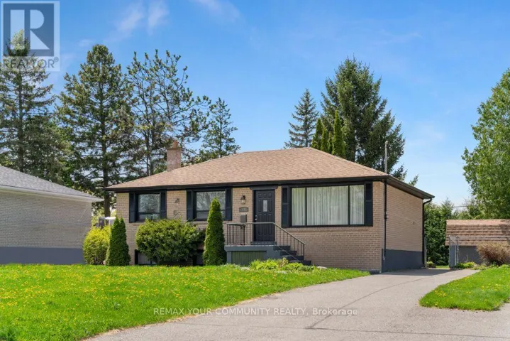 LOWER UNIT - 14 WEBSTER DRIVE, Aurora (Aurora Highlands), Ontario L4G2A5
