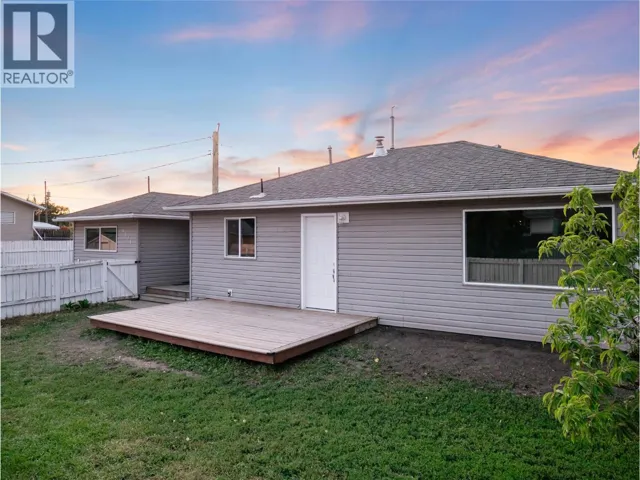 9721 2 Street, Dawson Creek, British Columbia V1G3K8