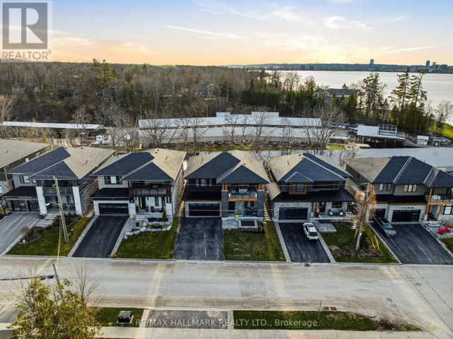 404 COX MILL ROAD, Barrie (South Shore), Ontario L4N3W9