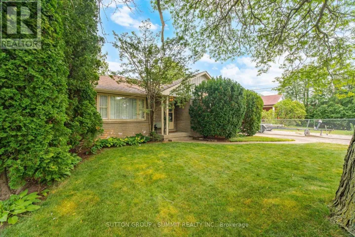 25 ARCH ROAD, Mississauga (Streetsville), Ontario L5M1M4