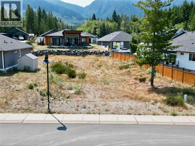 144 Edgewood Dr, Lake Cowichan, British Columbia V0R2G0