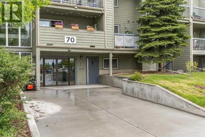 2135, 70 Glamis Drive SW, Calgary, Alberta T3E6T6