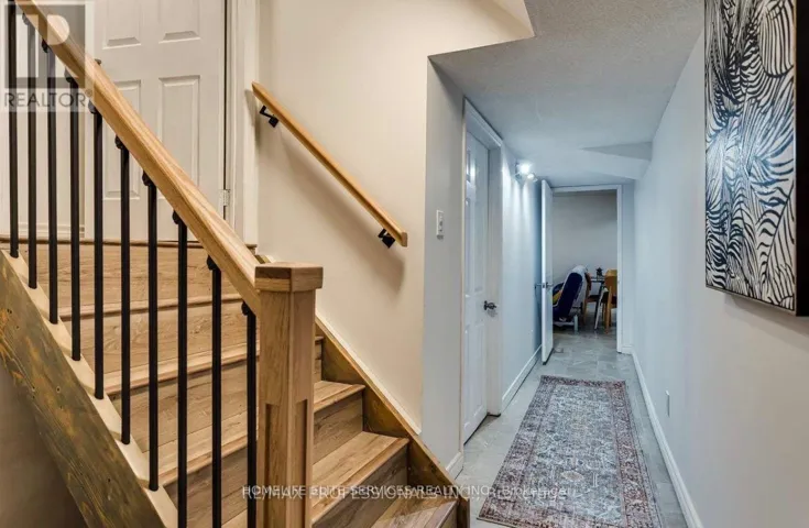32 HEAVER DRIVE, Whitby (Pringle Creek), Ontario L1N8X2