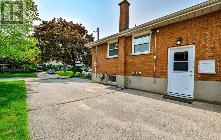 621 WYCHWOOD STREET, Oshawa (O'Neill), Ontario L1G2T4