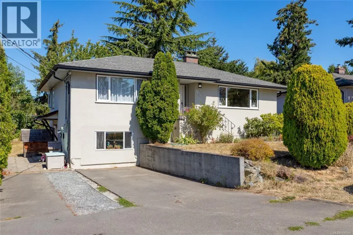 3856 Diamond St, Saanich, British Columbia V8Z3X4