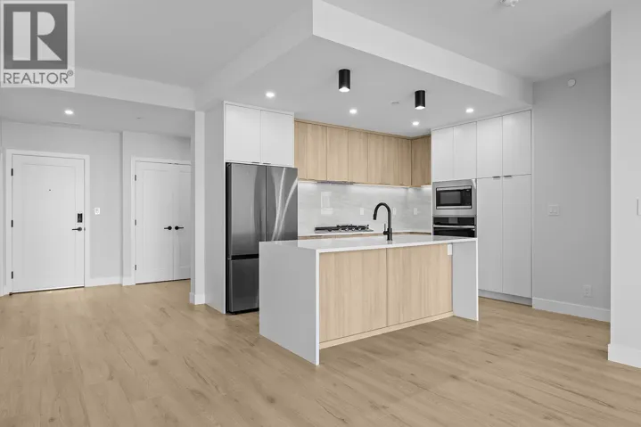 75 Predator Ridge Drive Unit# 301, Vernon, British Columbia V1H1G4