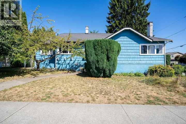 423 CUMBERLAND STREET, New Westminster, British Columbia V3L3G6