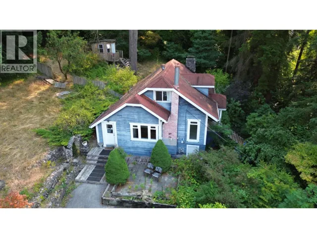 1/2 421 CAMPBELL ROAD, Port Moody, British Columbia V3H2W1