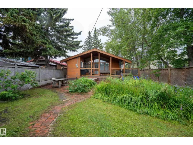 5011 38 Street, Sylvan Lake, Alberta T4S1B6