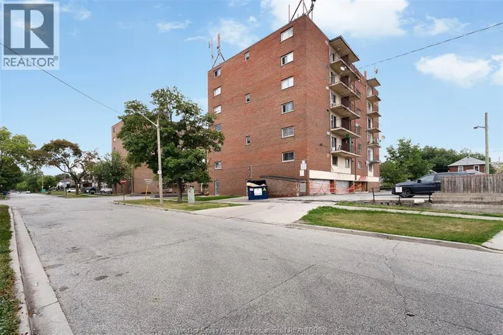1989 WYANDOTTE STREET West Unit# 101, Windsor, Ontario N9B1J6