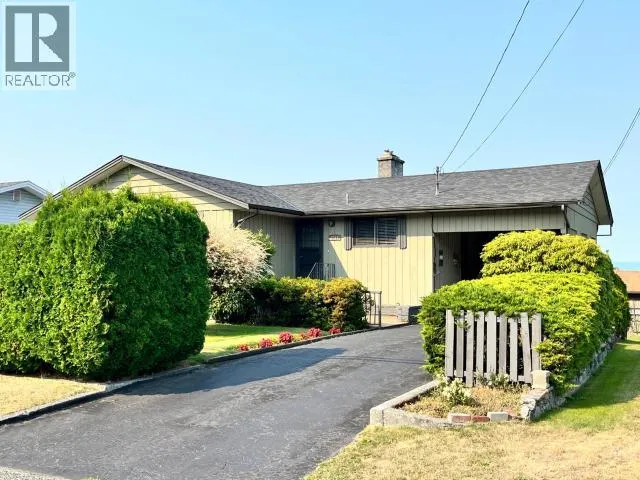 3763 SELKIRK AVE, Powell River, British Columbia V8A3C2