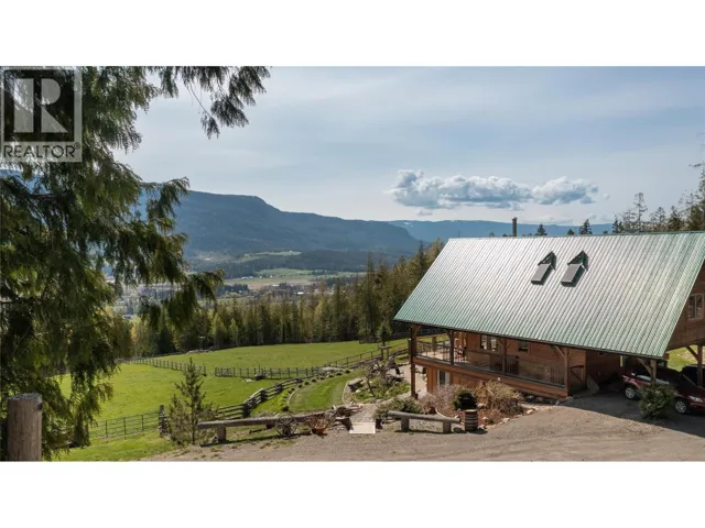 310 Grandview Bench Road, Grindrod, British Columbia V0E1Y0