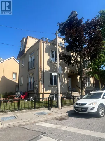 B - 13 FISHER STREET, Toronto (Little Portugal), Ontario M6K1V7