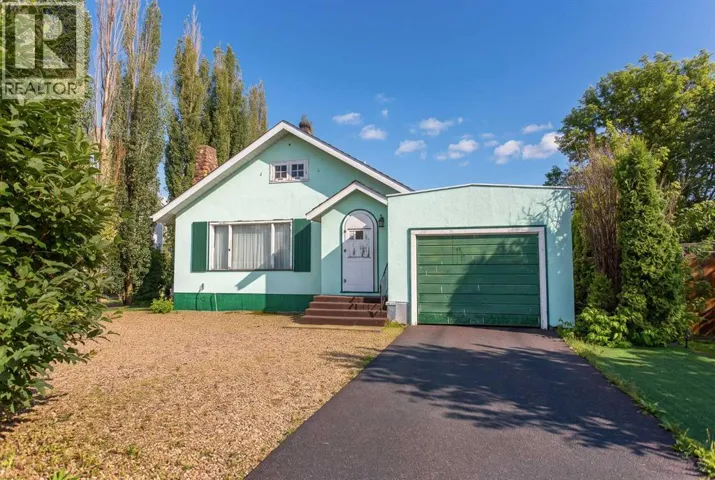 5423 50 Avenue, Lacombe, Alberta T4L1S6