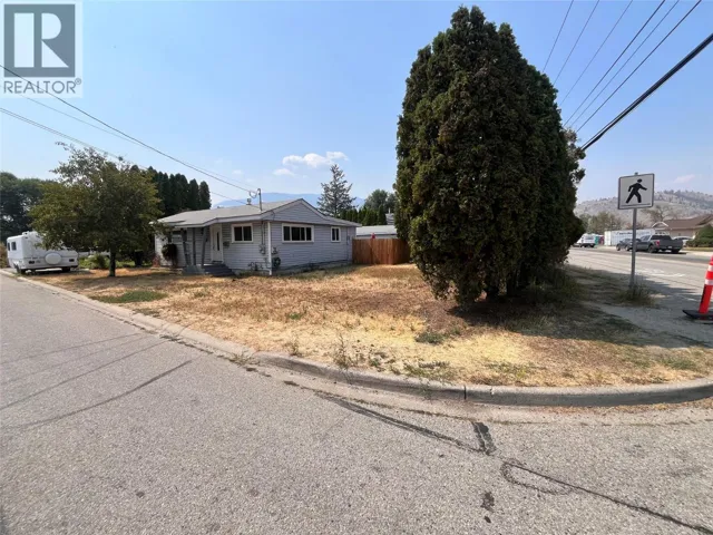 302 Green Avenue W, Penticton, British Columbia V2A3T3