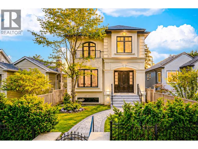 4627 W 15TH AVENUE, Vancouver, British Columbia V6R3B5
