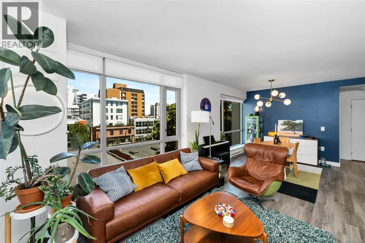 402 838 Broughton St, Victoria, British Columbia V8W1E4