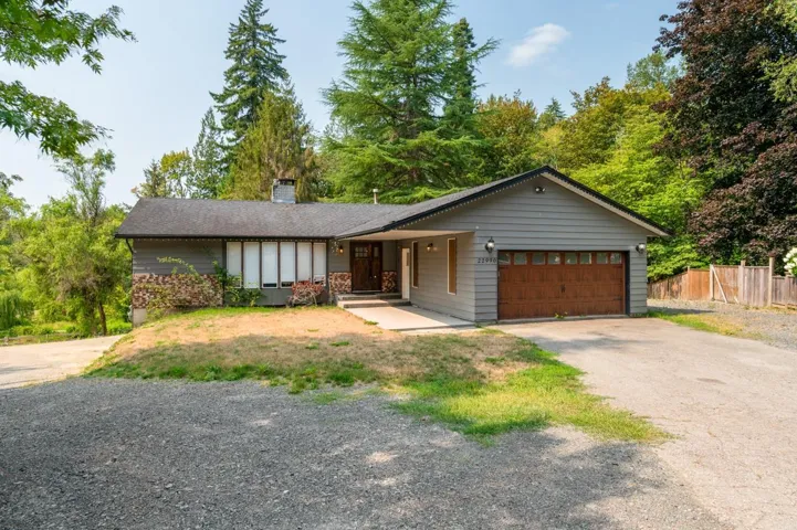22990 70A AVENUE, Langley, British Columbia V2Y2J9