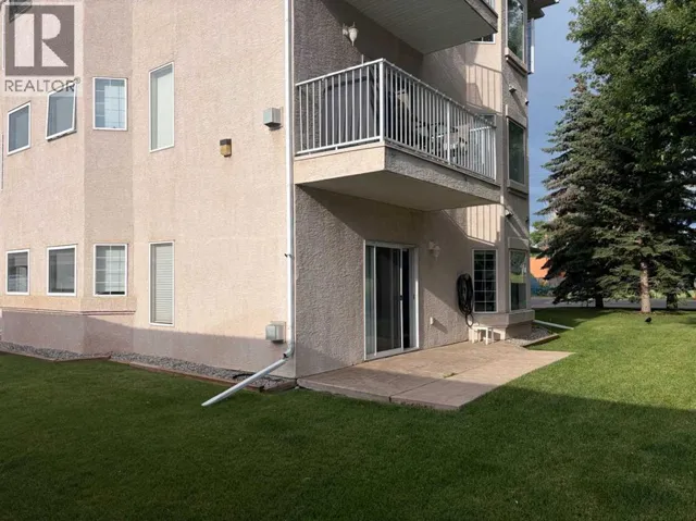 101, 7 Lineham Avenue, Okotoks, Alberta T1S1Z3