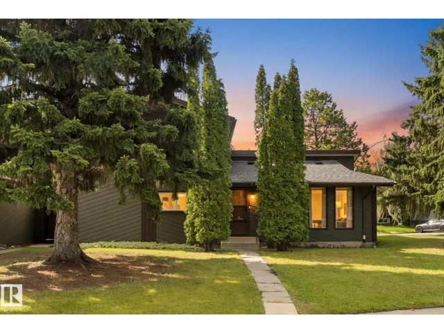 1036 82 ST NW, Edmonton, Alberta T6K1X6