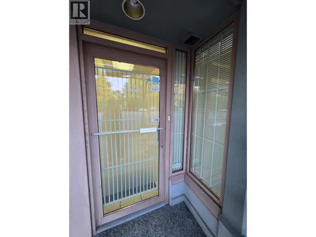 522 KINGSWAY, Vancouver, British Columbia V5T3J9