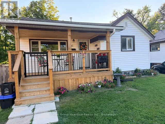 341 SAINT JEAN STREET, Orillia, Ontario L3V4L6