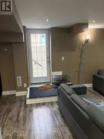 1 DEANCREST CRESCENT, Brampton (Northwest Brampton), Ontario L7A0W1
