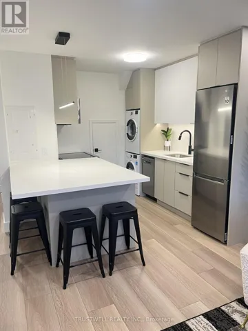 UNIT B - 909 MILLWOOD ROAD, Toronto (Leaside), Ontario M4G1X2