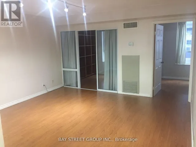 414 - 711 BAY STREET, Toronto (Bay Street Corridor), Ontario M5G2J8