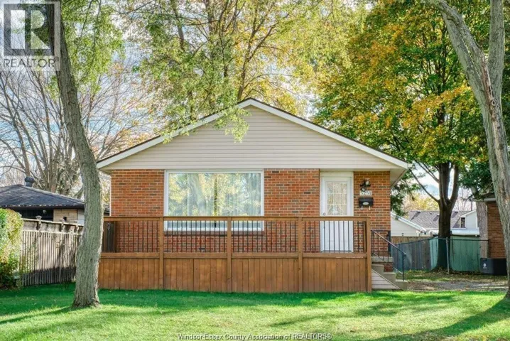 5251 GRAND BOULEVARD Unit# UPPER, Windsor, Ontario N8T1M2