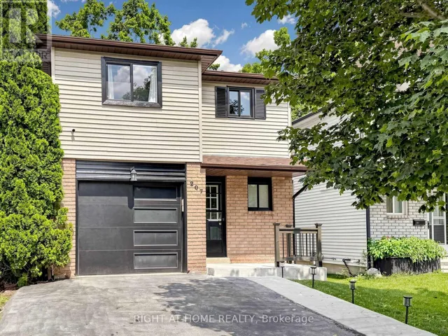 207 HICKLING TRAIL, Barrie (Grove East), Ontario L4M5W6