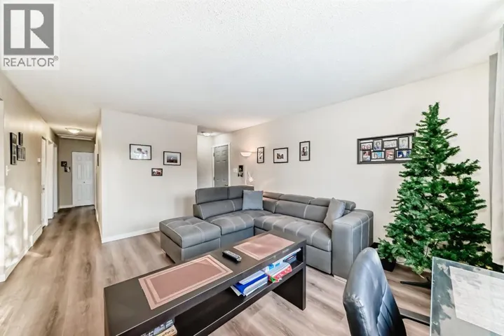 3221 32A Avenue SE, Calgary, Alberta T2B0J6