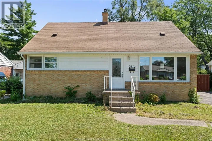 3672 MORRIS DRIVE, Windsor, Ontario N9E2K7