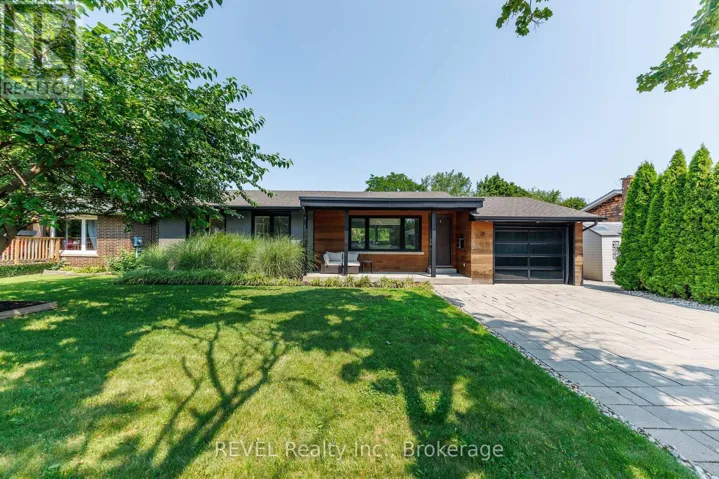38 BRIARSDALE DRIVE, St. Catharines (Glendale/Glenridge), Ontario L2T2Z5