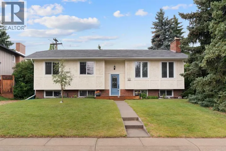 195 Lake Wapta Rise SE, Calgary, Alberta T2J2N4