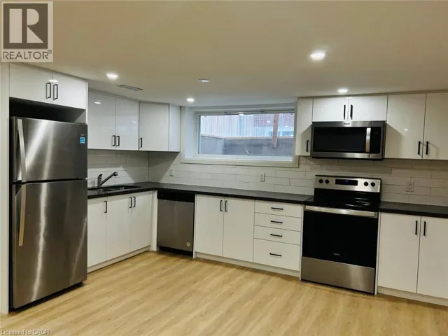 49 EDINBURGH Road Unit# Bsmt, Kitchener, Ontario N2B1M4