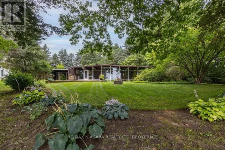 45 PORT MASTER DRIVE, St. Catharines (Martindale Pond), Ontario L2N6X3
