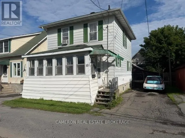 10 PINE LANE, Cornwall, Ontario K6J1B2