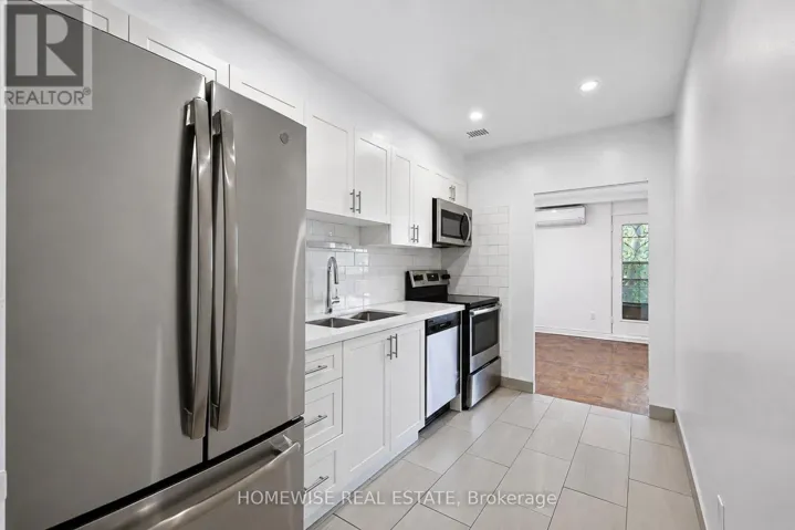 401 - 2500 BATHURST STREET, Toronto (Forest Hill North), Ontario M6B2Y8