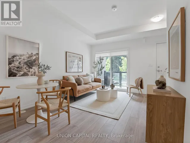 6 - 26 LYTHAM GREEN CIRCLE, Newmarket (Glenway Estates), Ontario L3Y0H5