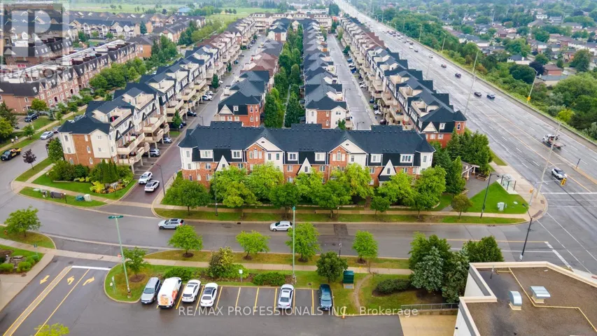 5 - 3025 ELMCREEK ROAD, Mississauga (Cooksville), Ontario L5B0B6