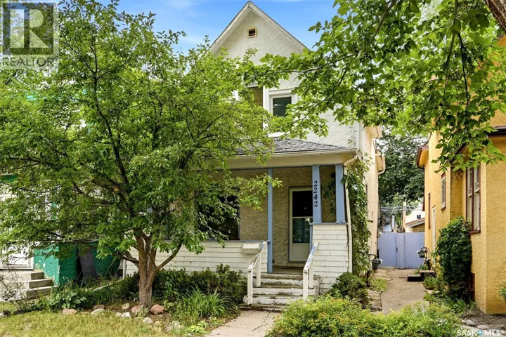 2242 Angus STREET, Regina, Saskatchewan S4T2A2
