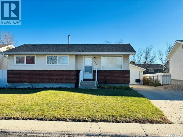 709 Arthur AVENUE, Estevan, Saskatchewan S4A1K5