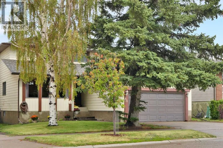 60 Beddington Drive NE, Calgary, Alberta T3K1K1