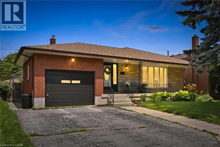 15 EDGAR Drive, Brantford, Ontario N3R6X7