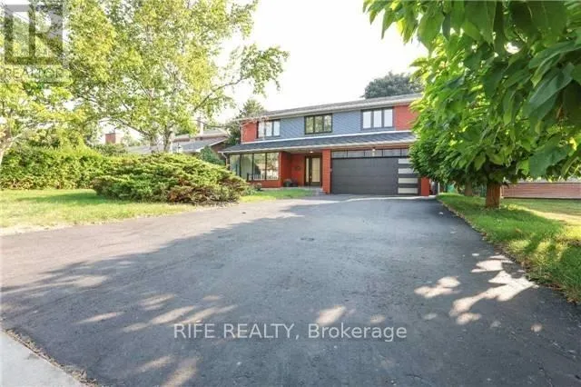 9 GATEHEAD ROAD, Toronto (Bayview Village), Ontario M2J2P4