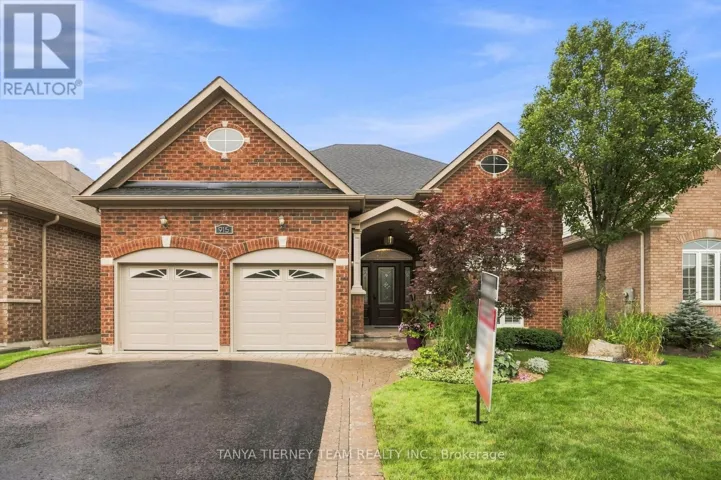 915 BLACK CHERRY DRIVE, Oshawa (Taunton), Ontario L1K0P6