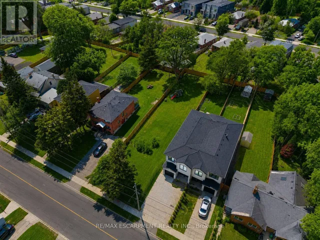 19B BROADVIEW AVENUE, Mississauga (Port Credit), Ontario L5H2S8