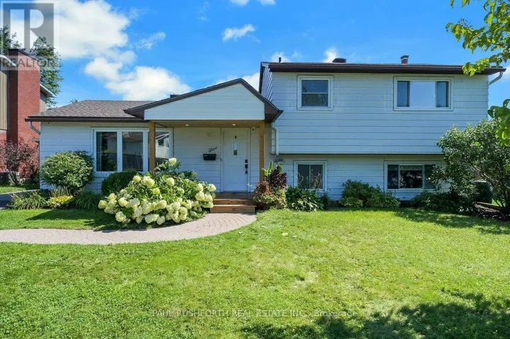 5 MCMURDO COURT, Ottawa, Ontario K2E5V8
